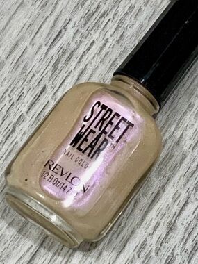 RARE Vintage Revlon Street Wear Nail Polish in “Slick” from the 90’s 🪼🍬